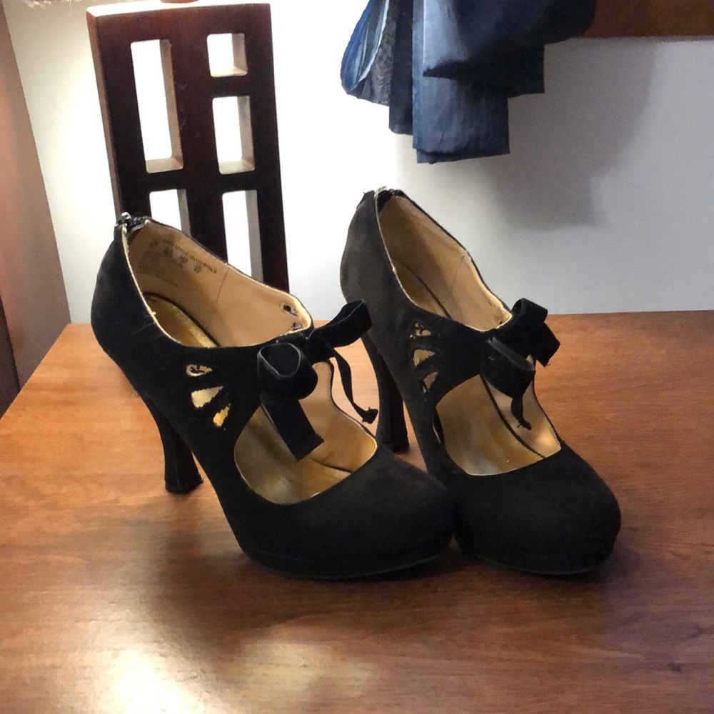 Like New Bongo Mary Jane Heels - 7